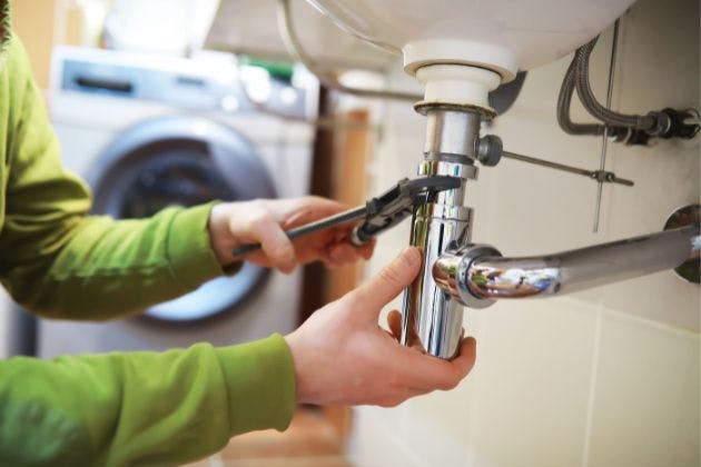 Where Is the Stop Tap? How to Isolate Water Fast